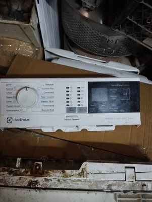 Б/У Лицьова панель без модуля на пральну машину Electrolux 2611*E фото