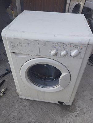 Б/У Запчастини на пральну машину Indesit WI104X   Розбирання пральної машини Indesit WI104X .  Indesit WI104X за запчастинами 3410*E фото