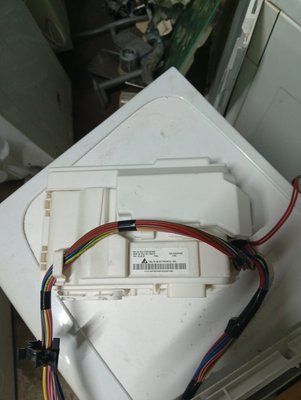 Вживаний модуль управління пральної машини Whirlpool. 21501381400 W11186273 FW1: 33.00.20 S/N: 1822201092 4121*E фото