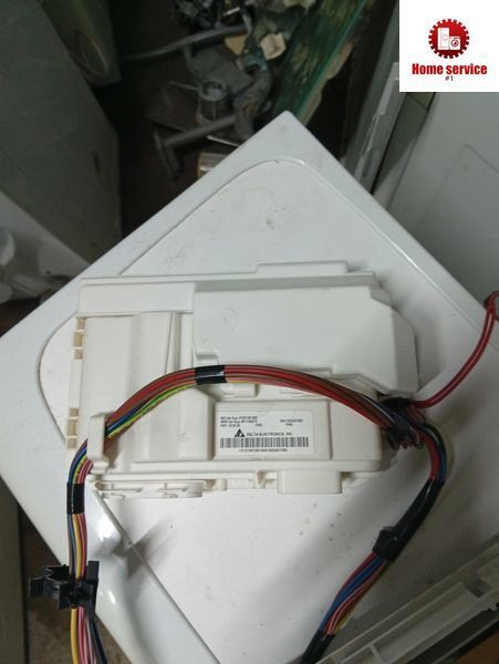 Б/У Модуль управления стиральной машины Whirlpool. 21501381400 W11186273 FW1: 33.00.20 S/N: 1822201092 4121*E фото