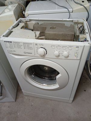 Вживані запчастини до пральної машини Indesit E2SC 2150.  Розбирання пральної машини Indesit E2SC 2150.  Indesit E2SC 2150 за запчастинами 4072*E фото