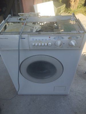 Б/У Запчастини на пральну машину Electrolux EW 1063 S .  Розбирання пральної машини Electrolux EW 1063 S .  Electrolux EW 1063 S за запчастинами 3414*E фото