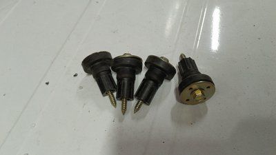 Б/У Комплект транспортувальних болтів на пральну машину Indesit/ Ariston.  Бак з нержавійки. корпус пральної машини 40см 3064*E фото
