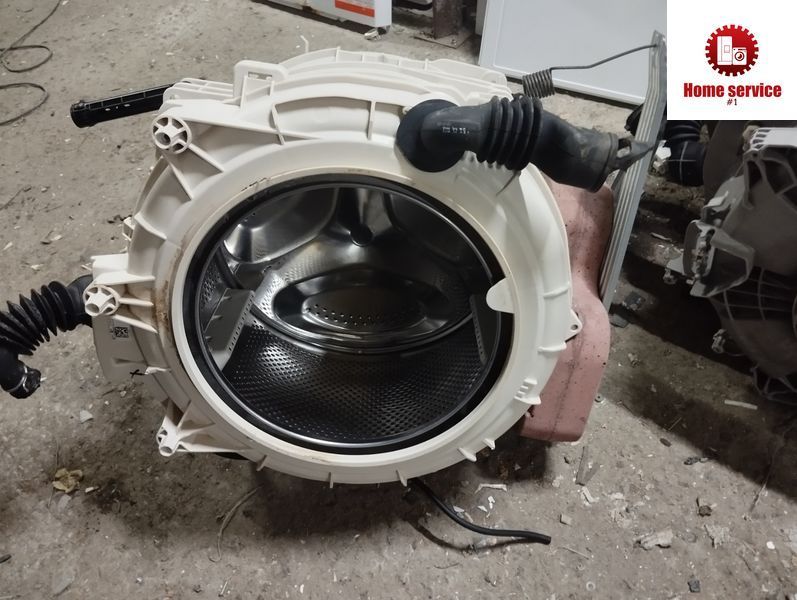 Б/У Бак в сборе на стиральную машину Whirlpool, Ariston, Indesit после замены подшипников .  210270624.00 2665*E фото