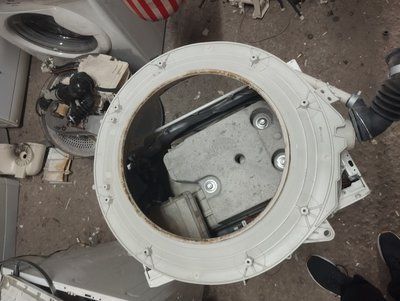 Б/У Передній напівбак на пральну машину Lg 7-8 кг. Бак 3 амортизатора. 8550ER0031 3550ER0031 3169*E фото