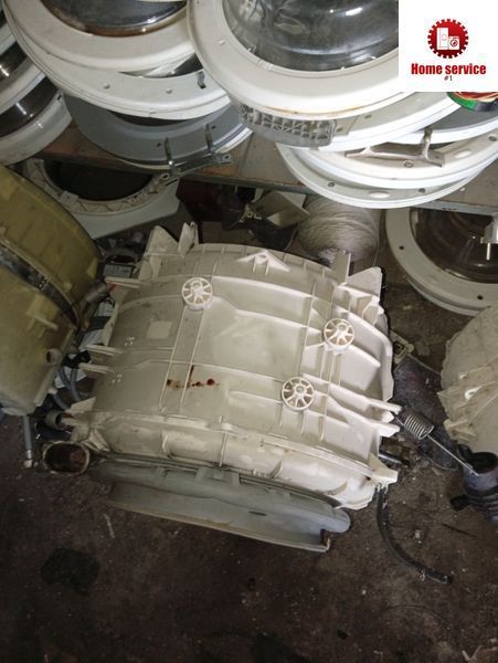 Вживаний бак у хорошому стані для пральної машини Ariston, Indesit, Whirlpool.  148030856 3779*E фото