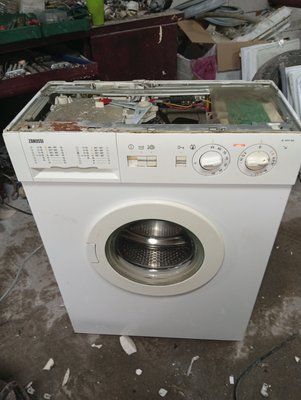 Вживані запчастини до пральної машини Zanussi FL 904 NN.  Розбирання пральної машини Zanussi FL 904 NN 3962*E фото