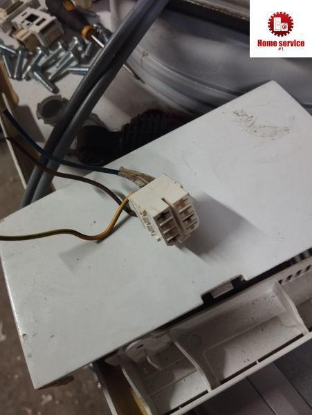 Б/У Фішка живлення пральної машини Indesit, Ariston 3370*E фото