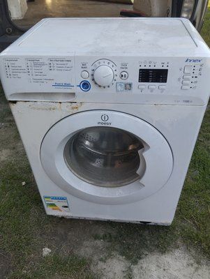 Б/У Розбирання пральної машини Indesit XWSA 610517.  Запчастини на пральну машину Indesit XWSA 610517.  Indesit XWSA 610517 по запчастинах 3221*E фото