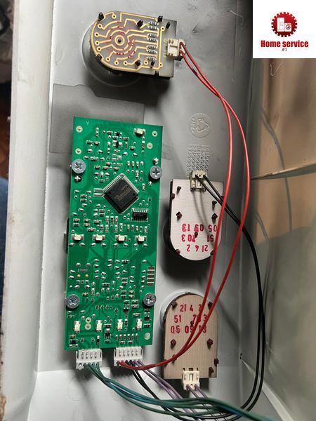 Б/У Модуль управления стиральной машини Ariston AVTL 104 215009155.02 C91550210712483 3931*E фото