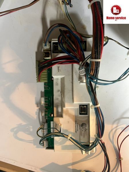 Б/У Модуль управления стиральной машини Ariston AVTL 104 215009155.02 C91550210712483 3931*E фото