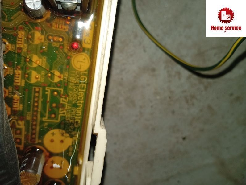 Б/У Модуль управления стиральной машины LG  EBR64974325 3982*E фото