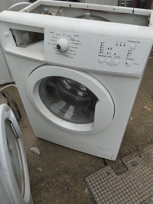 Б/У Запчастини на пральну машину Zanussi ZWSE6100V .  Розбирання пральної машини Zanussi ZWSE6100V .  Zanussi ZWSE6100V за запчастинами 3473*E фото