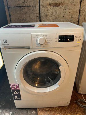 Вживані запчастини до пральної машини Electrolux EWS1252NDU Розбирання пральної машини Electrolux EWS1252NDU  Electrolux EWS1252NDU за запчастинами 3784*E фото