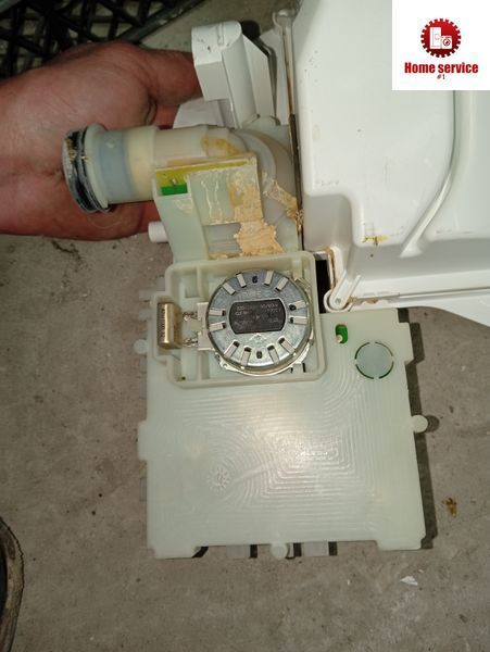 Вживаний перемикач подачі води Miele для дозатора миючого засобу 31690044.00 09011155 9263042 926304 4034*E фото