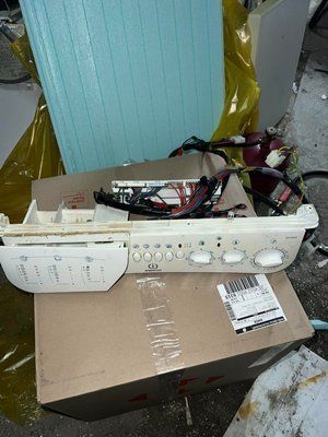 Б/У Модуль управління пральною машиною Indesit WS105TX 215007255.00 3525*E фото