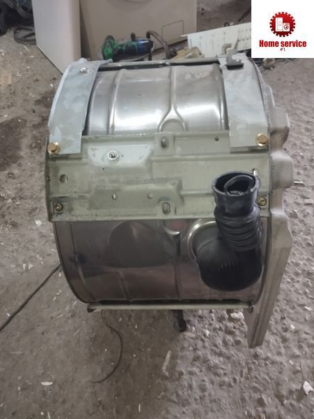 Б/У Бак на стиральную машину Indesit, Ariston . Глубина бака 40 Диаметр посадки манжеты 33.5 см . 3078*E фото