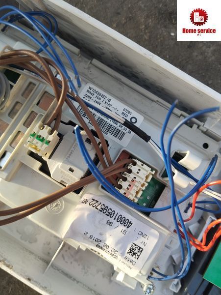 Б/У Модуль керування пральної машини Bosch Serie 4 400010595722 W10438452 2829*E фото