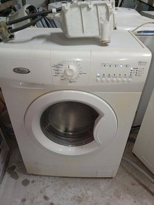 Вживані запчастини до пральної машини Whirlpool AWG 910 E.  Розбирання пральної машини Whirlpool AWG 910 E   Whirlpool AWG 910 E за запчастинами 3839*E фото