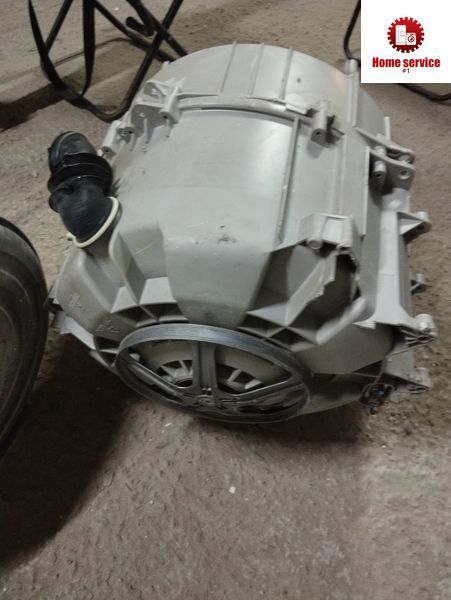 Б/У Бак на пральну машину Electrolux, Zanussi Aeg у відмінному стані. 132149211 124.965.7 3379*E фото