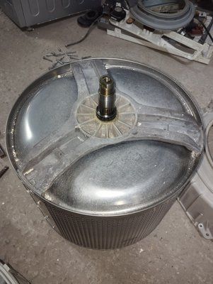 Б/У Хрестовина пральної машини Electrolux, Zanussi, Aeg.  47/35/30. Висота вала 110 мм. 132149211 3380*E фото