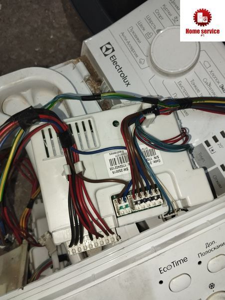 Б/У Модуль управління пральної машини Indesit IWSB50851 та інші моделі.  Код: 21501264602 SW: 250019 S/N: 1702501371  Pcb: 1702402108 3580*E фото