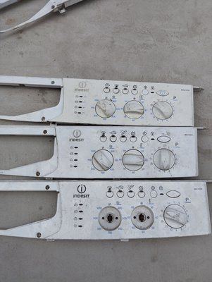 Б/У Модуль індикації пральної машини Indesit  210095869.04 30410282 627743 08/05 1969*E фото