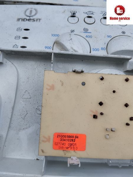 Б/У Модуль индикации стиральной машины Indesit  210095869.04 30410282 627743 08/05 1969*E фото