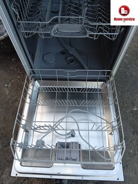 Вживані запчастини до посудомийної машини Bosch SMV40D40EU/28.  Розбирання посудомийної машини Bosch SMV40D40EU/28  Bosch SMV40D40EU/28 на запчастини 3792*E фото