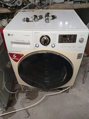 Вживані запчастини до пральної машини LG F1480TDS.  Розбирання пральної машини LG F1480TDS.  LG F1480TDS за запчастинами 3943*E фото