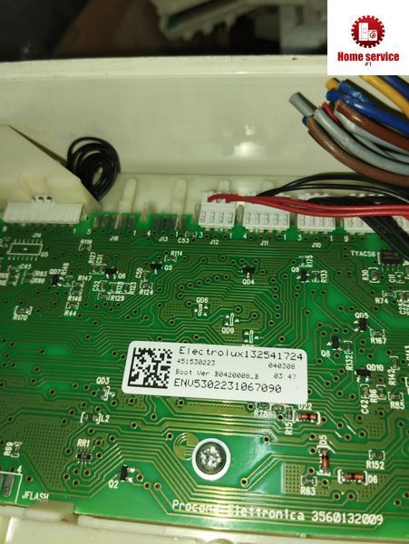 Б/У Модуль управления стиральной машины AEG 47330 Electrolux 132541724 451530223 ENV5302231067090 2836*E фото