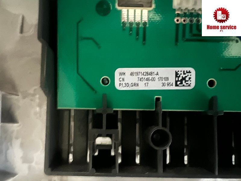 Вживаний модуль управління пральною машиною Whirlpool AWS 61212 400010790106 WH 461971428481-A 3845*E фото