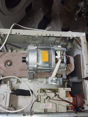 Б/У Двигатель ( мотор) на стиральную машину Bosch, Siemens. На 7 контактов .  Code 5500 014 341 UOZ 112 G 70 084337 2638*E фото