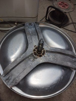 Б/У Хрестовина 132564100 пральної машини Zanussi, Electrolux, Aeg під 205/206 або 305/306 підшипники. Висота вала 11.4 см 2540*E фото