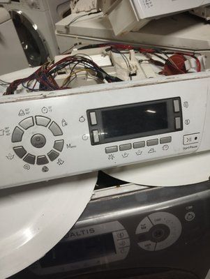 Б/У Модуль індикації пральної машини Ariston. Код: 091210156802.00 S/N: 0841601897 SW: 03.00.15 3538*E фото