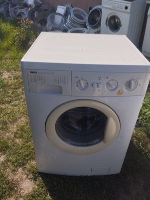 Б/У Розбирання пральної машини   Zanussi FA832-1 .  Запчастини на пральну машину  Zanussi FA832-1 3339*E фото