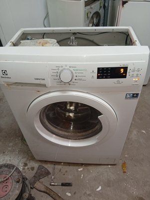 Вживані запчастини до пральної машини Electrolux EWS1264.  Розбирання пральної машини Electrolux EWS1264  Electrolux EWS1264 за запчастинами 4101*E фото