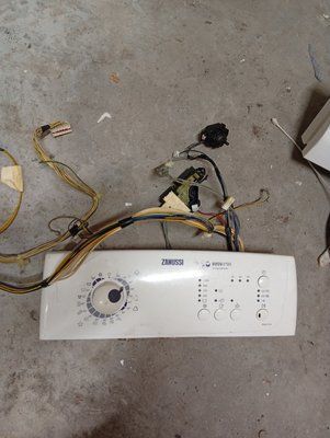 Вживаний модуль управління пральною машиною Zanussi ZWQ5130 та інших моделей. 132544622 451530321 3903*E фото
