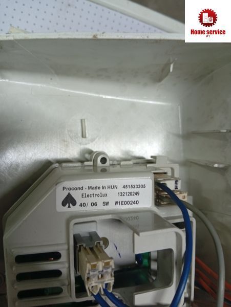Б/У Модуль управления стиральной машины Zanussi.451523305122120249 4306*E фото