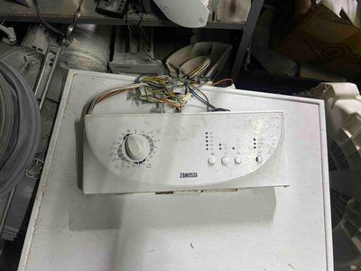 Б/У Модуль управління пральної машинки zanussi ZWY180 132544638 574530336 Boot ver B0420009_B ENV5303364886172 3498*E фото