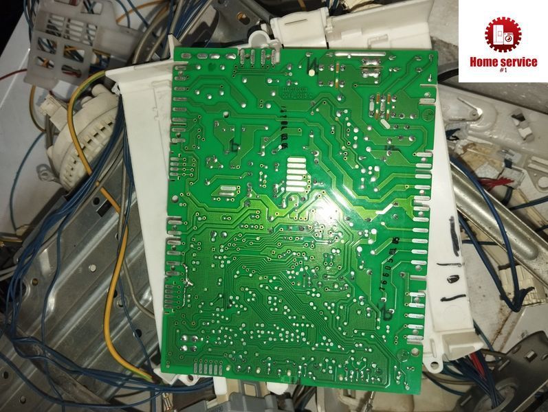 Б/У Модуль управления стиральной машины Electrolux. AKO 707015-05 Elux 132 262 133 3198*E фото