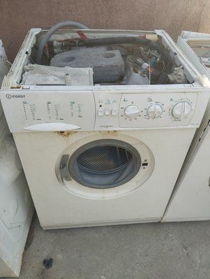 Б/У Розбирання пральної машини Indesit WGD1236TX.  Запчастини на пральну машину Indesit WGD1236TX 3149*E фото
