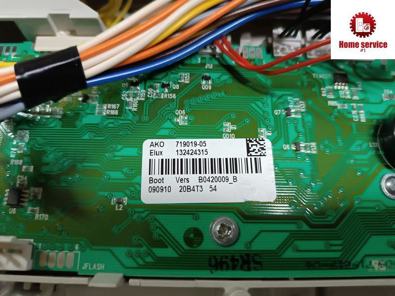 Б/У Модуль управління пральної машини Electrolux 132424315, АКО 719019-05 2949*E фото