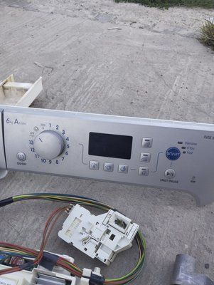 Б/У Модуль індикації на пральну машину Indesit Prime . Код: 16200210800 SW: 2.02.00 S/N 09 14 1 24149 Bitron Code : 30411538 Prime 3305*E фото