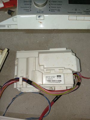 Вживаний модуль управління пральною машиною Indesit. 215013813.00 W11186272 S/N: 1904407600 FW: 33.00.20 3915*E фото