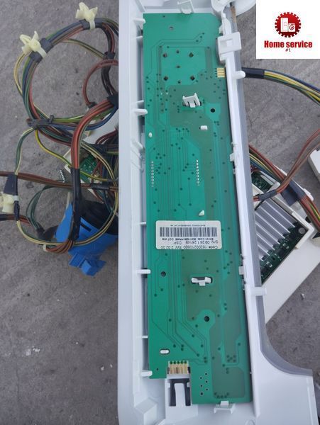 Б/У Модуль индикации на стиральную машину Indesit Prime . Code: 16200210800 SW: 2.02.00 S/N 09 14 1 24149 Bitron Code : 30411538 Prime 3305*E фото