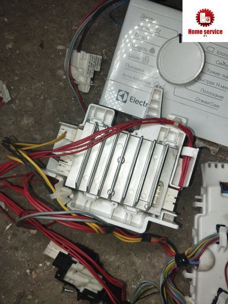 Б/У Модуль управління двигуном (інвертор) пральної машини Electrolux, Zanussi, Aeg.  A11286416 EMC18AECN1 MONC0670 BOIE2504 3600*E фото