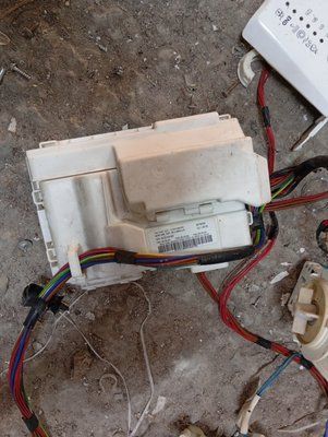 Б/У Модуль управління пральної машини Indesit IWSC61253. 21501380300 E11185511/A S/N: 1832201505 FW1:33.00.20 FW2:00.00.00 FW3:00.00.00  Двигун на 7 контактів 3706*E фото