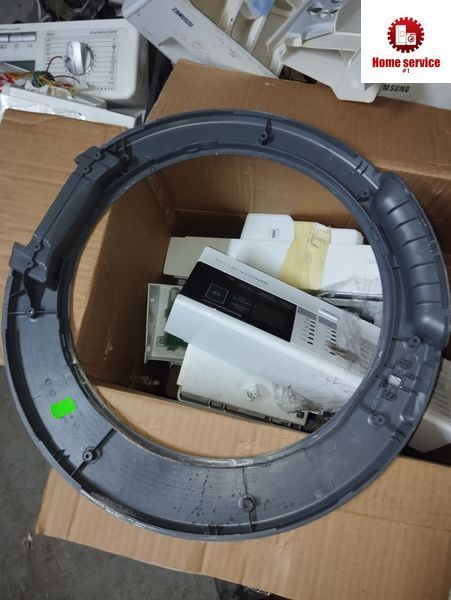 Б/У Внутрішнє обрамлення люка 250007672 W11028581 пральної машини Whirlpool, Ariston, Indesit 2707*E фото