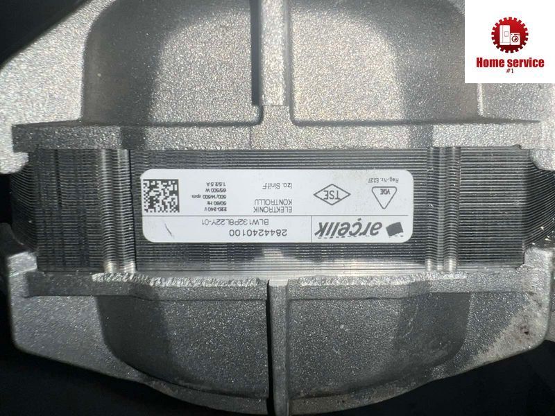 Б/У Двигатель стиральной машины BEKO WTV8634XCO 2844240100 BLW132P8L22Y-01 3606*E фото